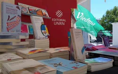 Editorial UNRN en la Feria del Libro de Viedma