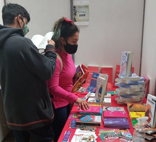 Editorial UNRN en El Bolsón: días de libros y encuentros